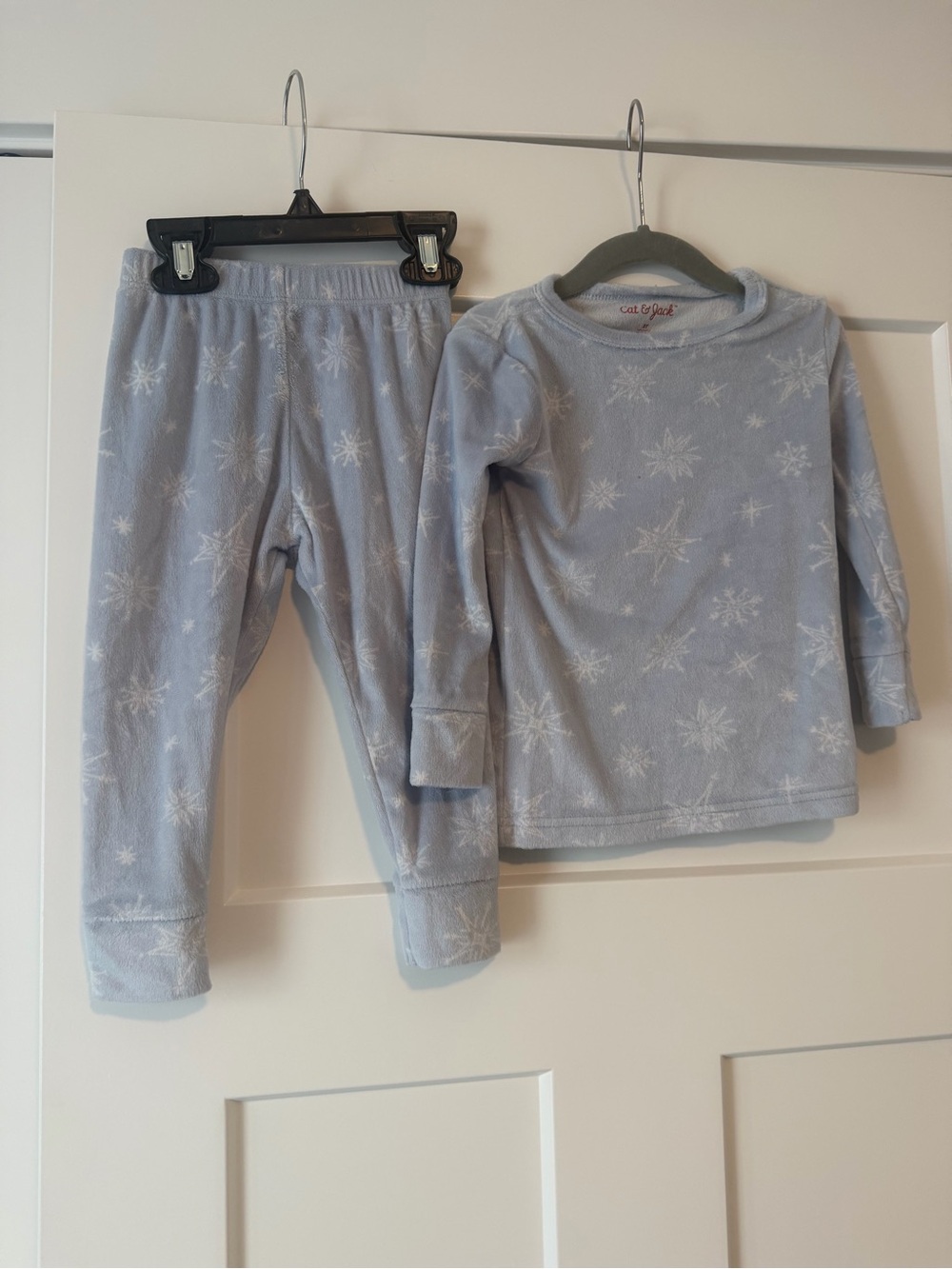Cat & Jack Pale Blue Snowflake Fleece Pajama Set